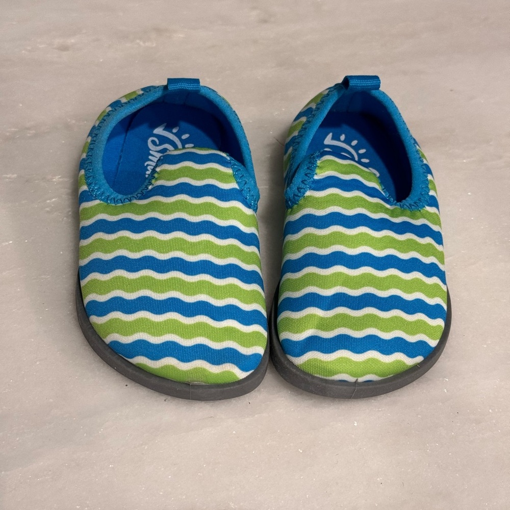 Toddler Water Shoes size 5/6